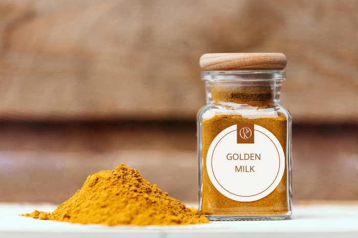 Golden milk v kořence