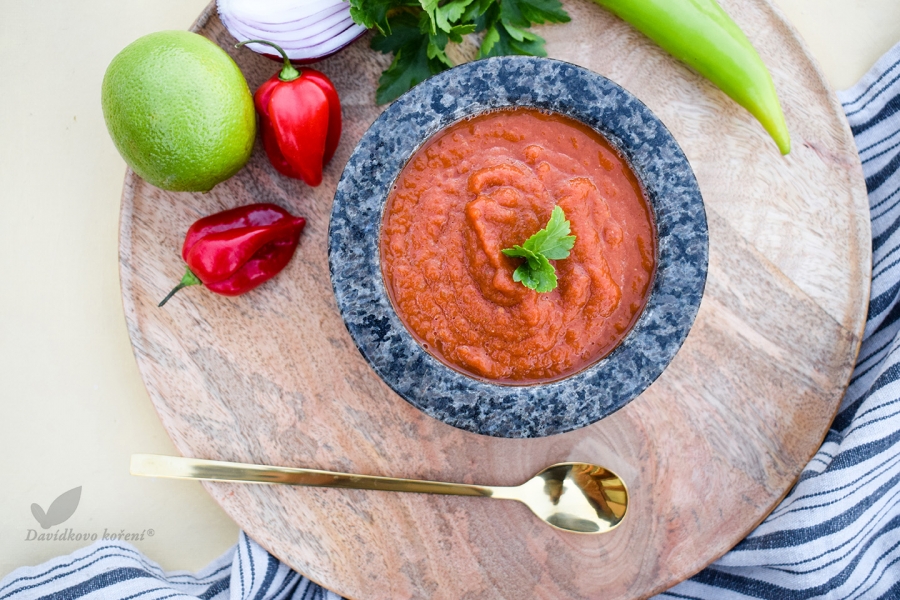  Salsa Roja (mexická rajčatová omáčka)